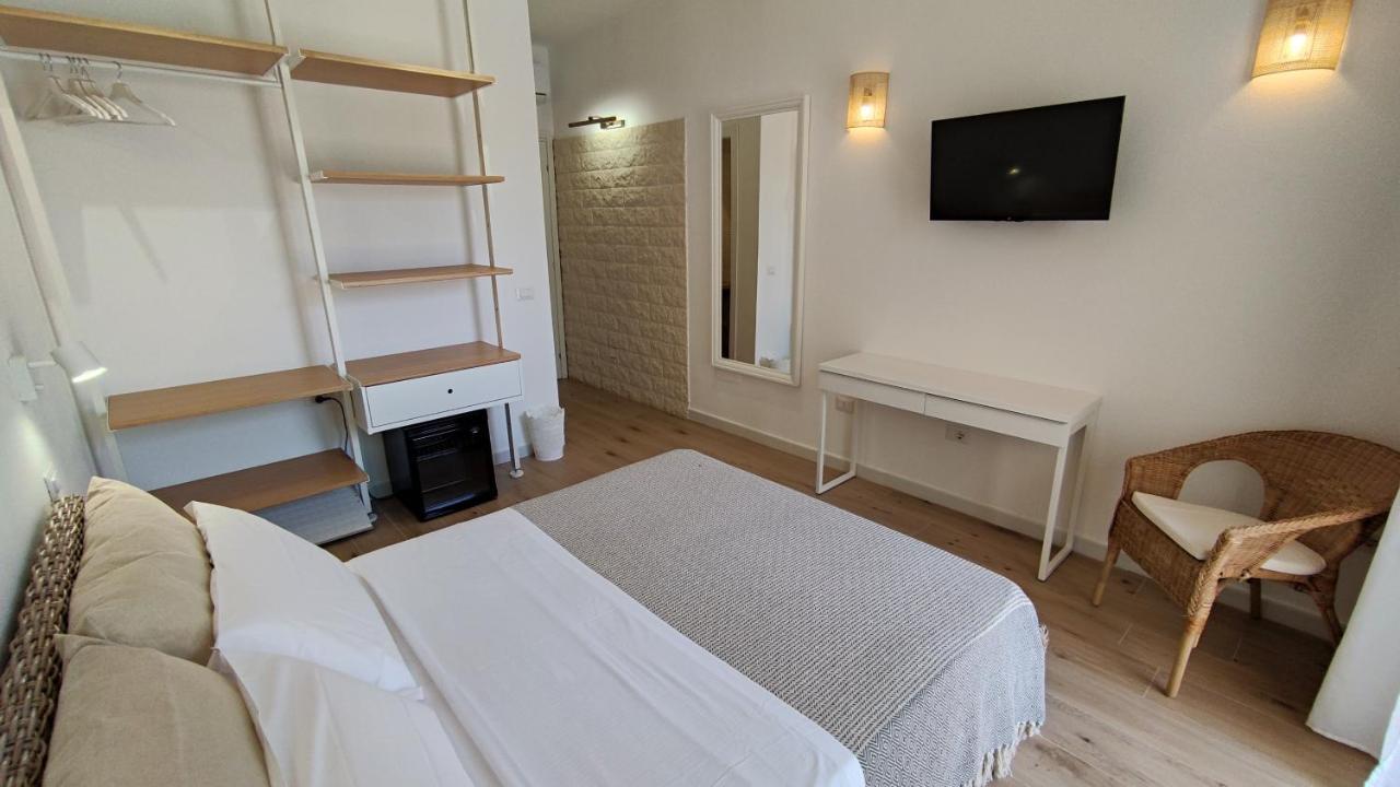 B&B Va' Pensiero Villasimius Luaran gambar